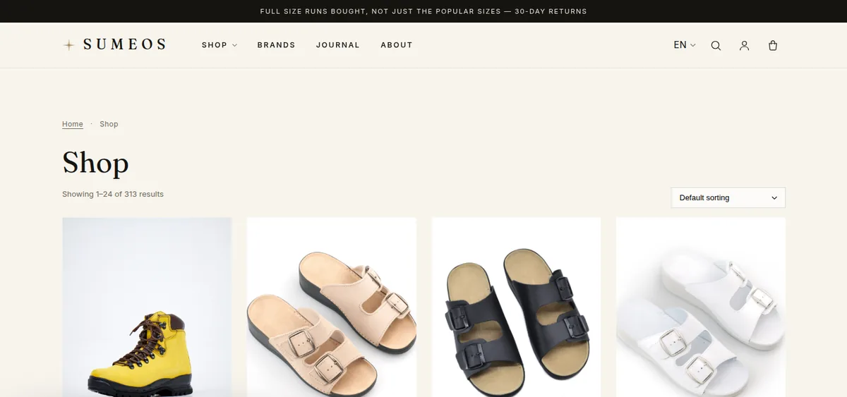 Shop page on sumeos.com showing the language selector and the footwear range